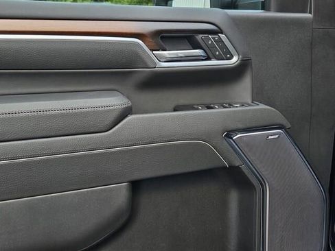 New 2026 GMC Sierra 2500 Denali w/ Denali Reserve Package image 12