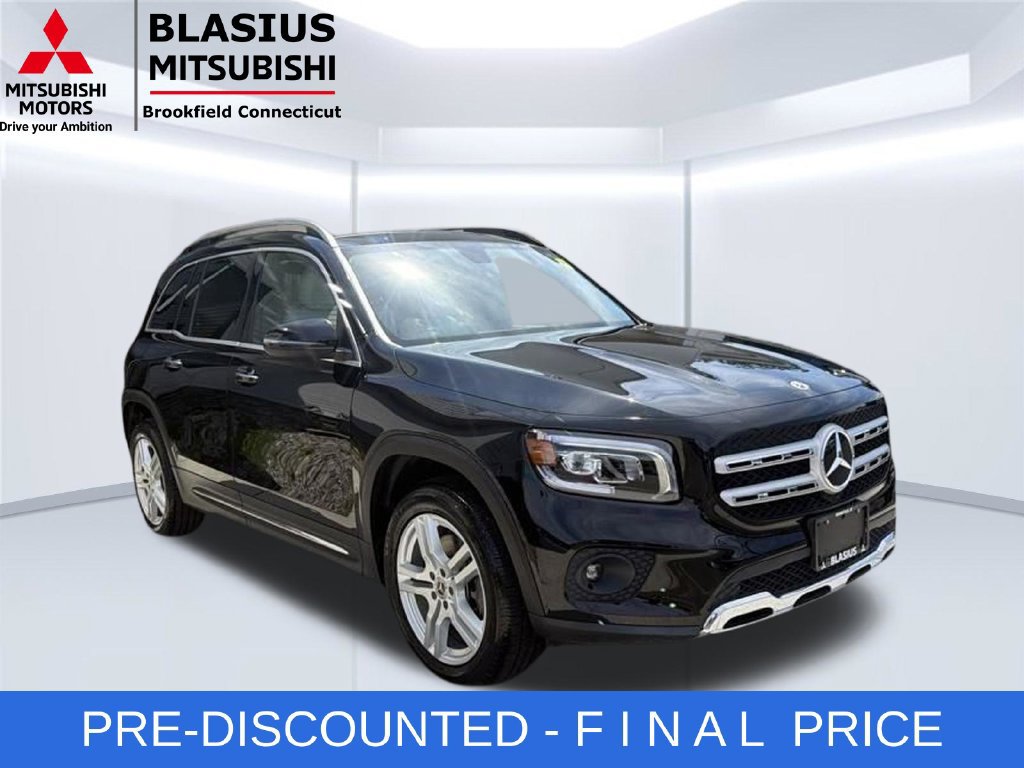 Used 2022 Mercedes-Benz GLB 250 4MATIC w/ Premium Package Lite image 8
