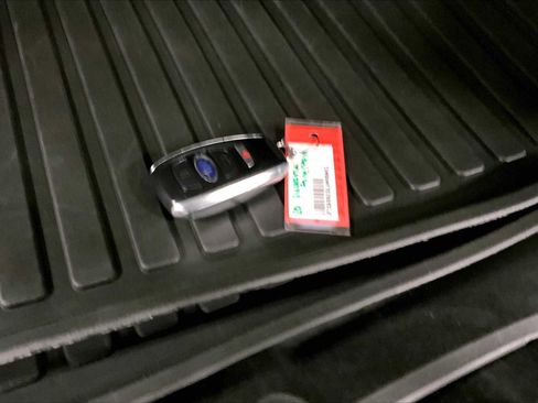 Used 2020 Subaru Forester Limited image 15