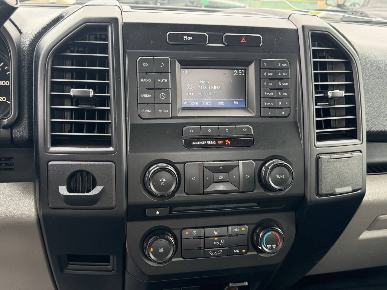 Used 2016 Ford F150 XL w/ Equipment Group 101A Mid RWD image 22