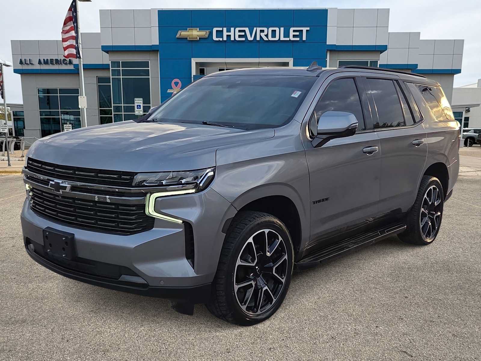 Used 2021 Chevrolet Tahoe RST w/ Luxury Package AWD/4WD image 1