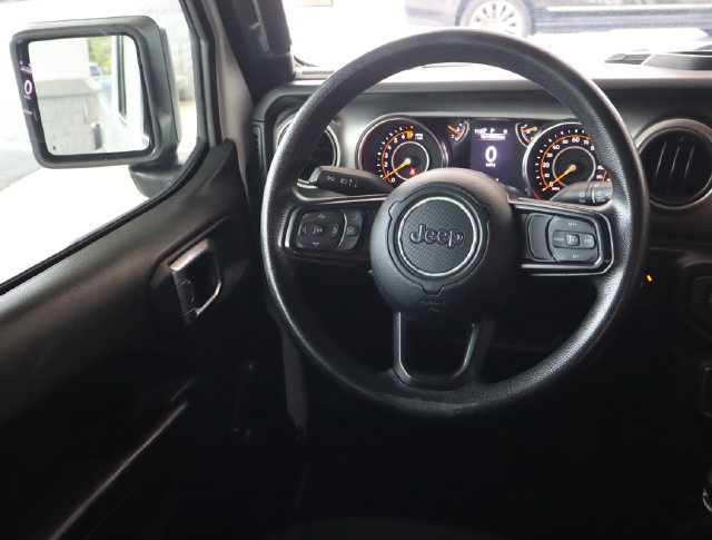 Used 2021 Jeep Gladiator Sport w/ Trailer Tow Package AWD/4WD image 22