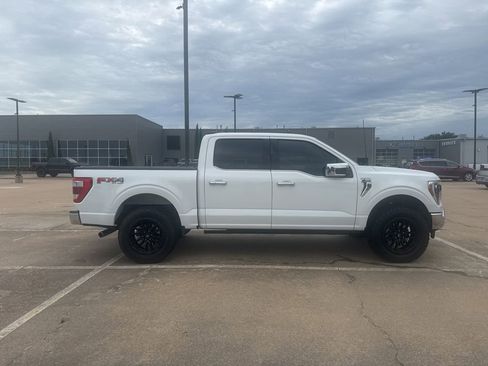 Used 2022 Ford F150 Lariat w/ Equipment Group 502A High AWD/4WD image 4