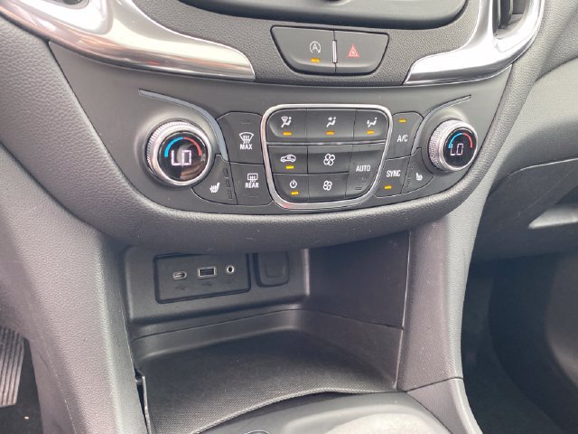 Certified 2024 Chevrolet Equinox LT w/ LPO, Floor Liner Package FWD image 13