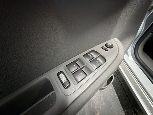 Used 2011 Chevrolet Malibu LS image 20