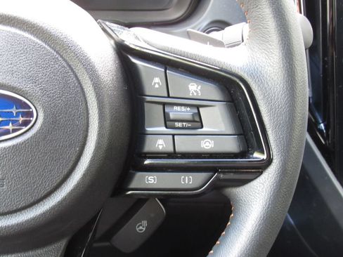 Used 2025 Subaru Forester Touring AWD/4WD image 26