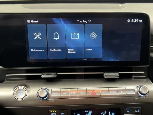 Used 2024 Hyundai Kona SEL AWD/4WD image 65
