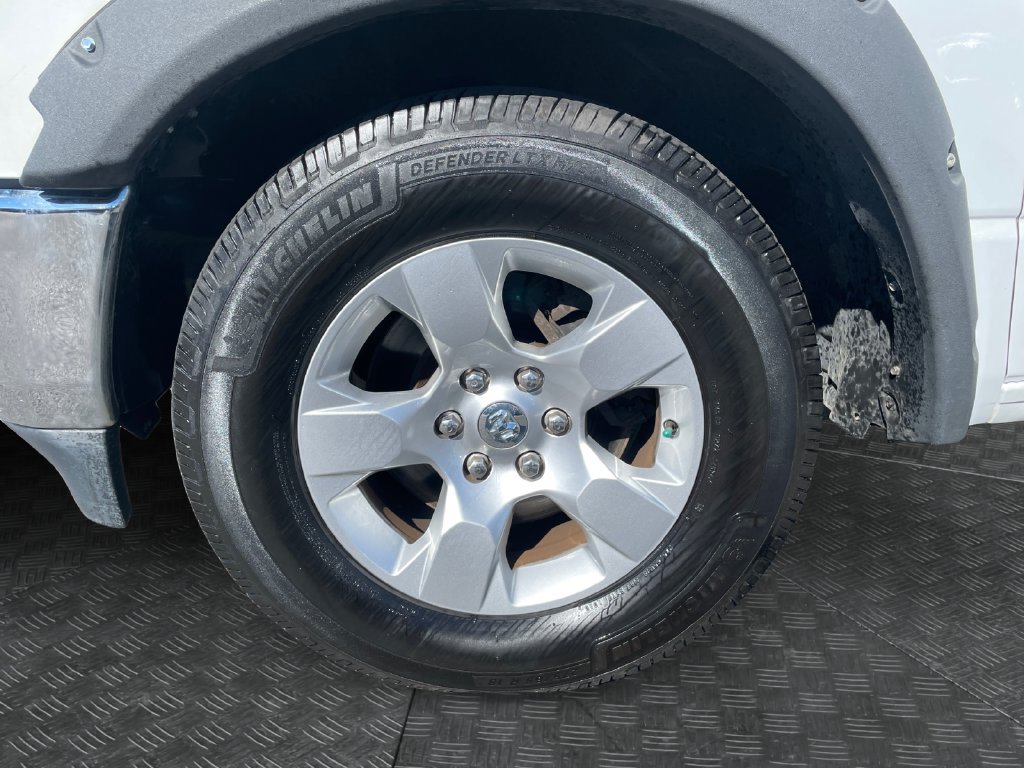 Used 2020 RAM 1500 Big Horn AWD/4WD image 14