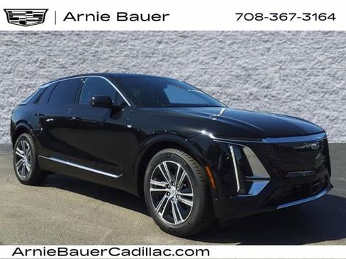 New 2025 Cadillac Lyriq Luxury image 1