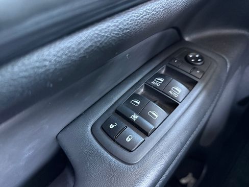 Used 2020 Jeep Grand Cherokee Altitude RWD image 21