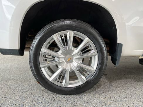 Used 2023 Chevrolet Silverado 1500 High Country w/ Technology Package image 38