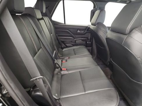 Used 2025 Toyota 4Runner Limited AWD/4WD image 35