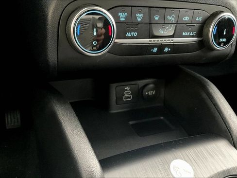 Used 2025 Ford Escape ST-Line AWD/4WD image 16