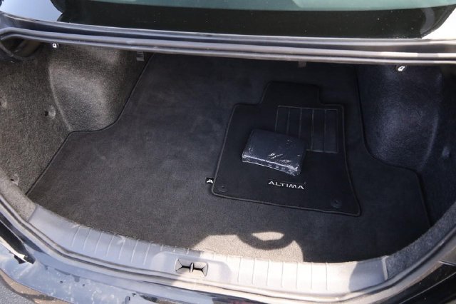 Certified 2025 Nissan Altima 2.5 SV FWD image 7