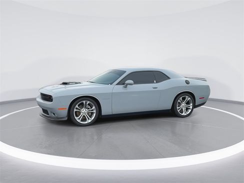 Used 2022 Dodge Challenger R/T w/ Shaker Package image 4
