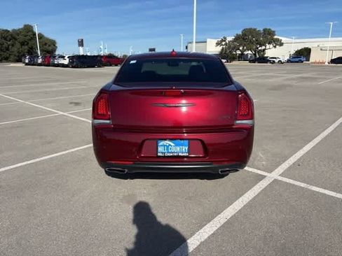 Used 2023 Chrysler 300 S image 4