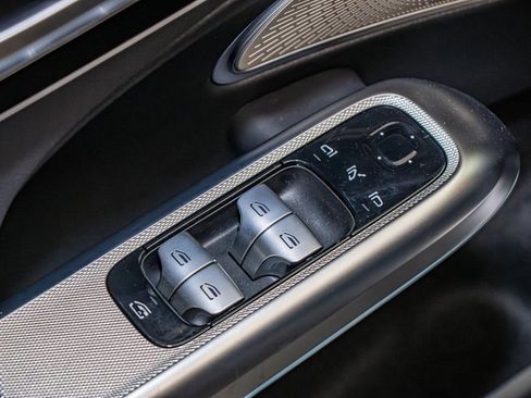 Certified 2025 Mercedes-Benz E 350 4MATIC Sedan image 15