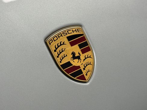 Certified 2025 Porsche Macan image 59