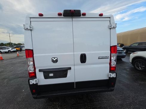 Used 2025 RAM ProMaster 2500 w/ Convenience Group FWD image 5