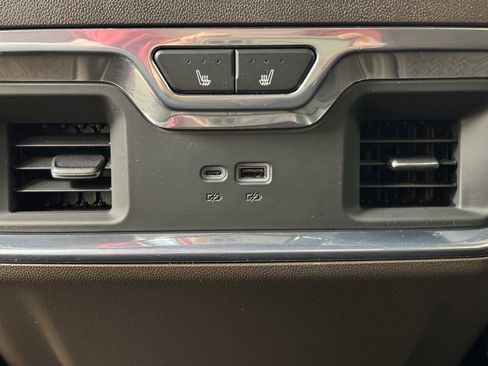 Used 2025 GMC Sierra 1500 Denali w/ Denali Reserve Package image 18