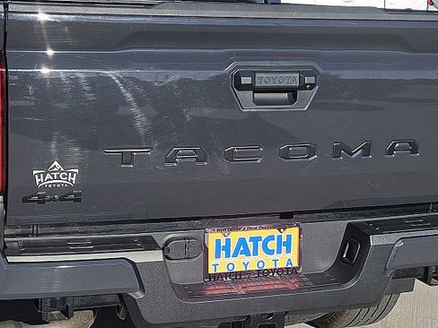 Used 2024 Toyota Tacoma TRD Sport image 7