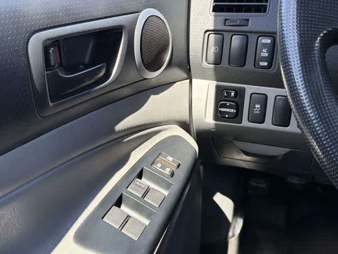 Used 2015 Toyota Tacoma PreRunner w/ Limited Package RWD image 14