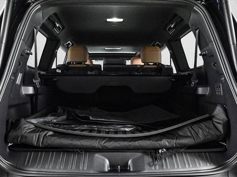 Used 2025 Lexus GX 550 w/ Accessory Package (2T) image 6