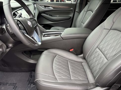 Certified 2023 Buick Enclave Avenir w/ Avenir Technology Package image 15