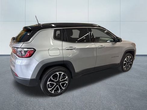 Used 2024 Jeep Compass Limited image 8