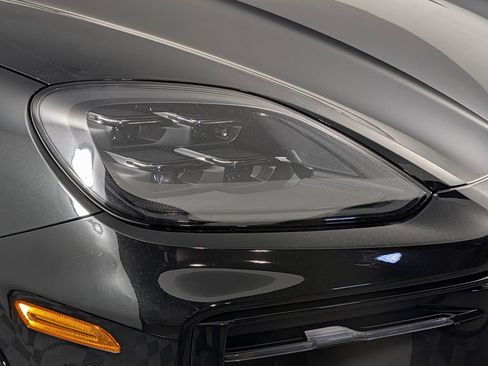 New 2026 Porsche Cayenne GTS AWD/4WD image 15