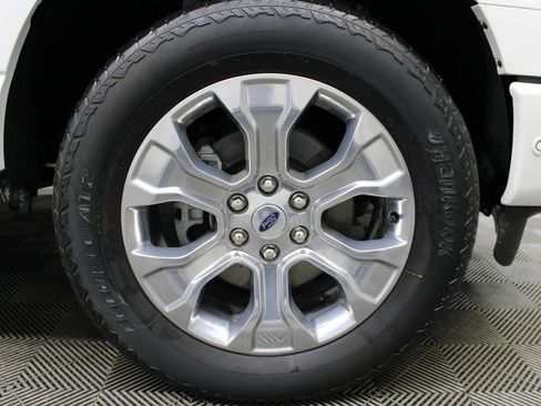 Used 2022 Ford F150 Platinum image 8