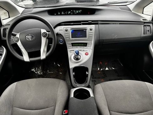 Used 2014 Toyota Prius Three image 8