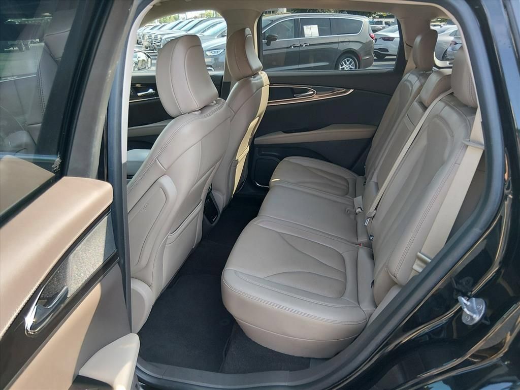 Used 2023 Lincoln Nautilus Reserve w/ Cargo Utility Package FWD image 13