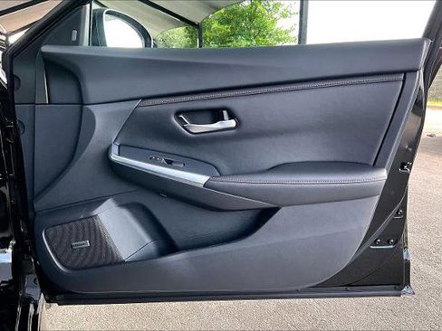 Certified 2024 Nissan Sentra SR w/ SR Premium Package FWD image 23
