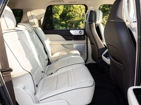 Used 2022 Lincoln Navigator L Black Label AWD/4WD image 63
