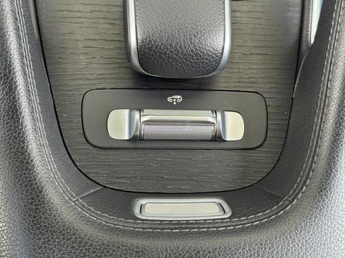 Used 2023 Mercedes-Benz GLS 450 4MATIC w/ AMG Line Exterior image 39