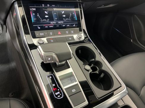 Used 2025 Audi Q7 3.0T Premium Plus AWD/4WD image 36