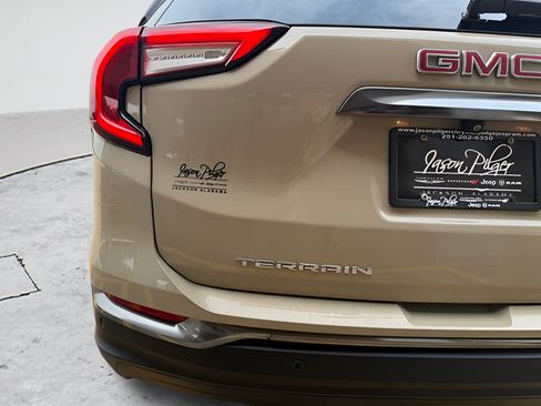 Used 2022 GMC Terrain AT4 w/ Infotainment Package II AWD/4WD image 40