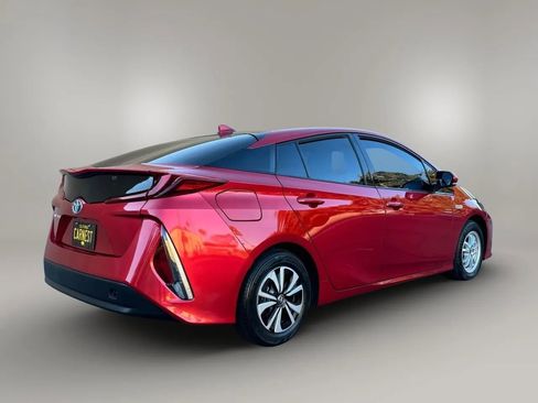 Used 2018 Toyota Prius Prime Premium FWD image 13