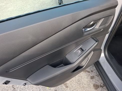 Used 2025 Honda Accord SE image 9