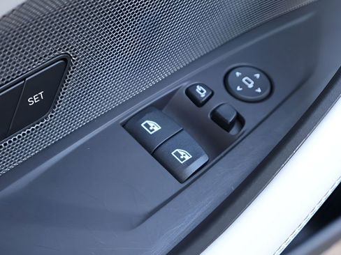 Used 2025 BMW M4 xDrive Competition AWD/4WD image 10