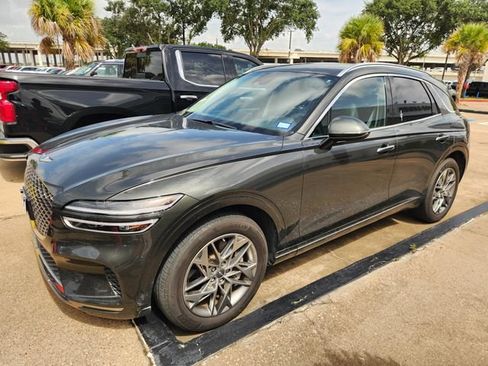 Used 2025 Genesis GV70 2.5T AWD/4WD image 2