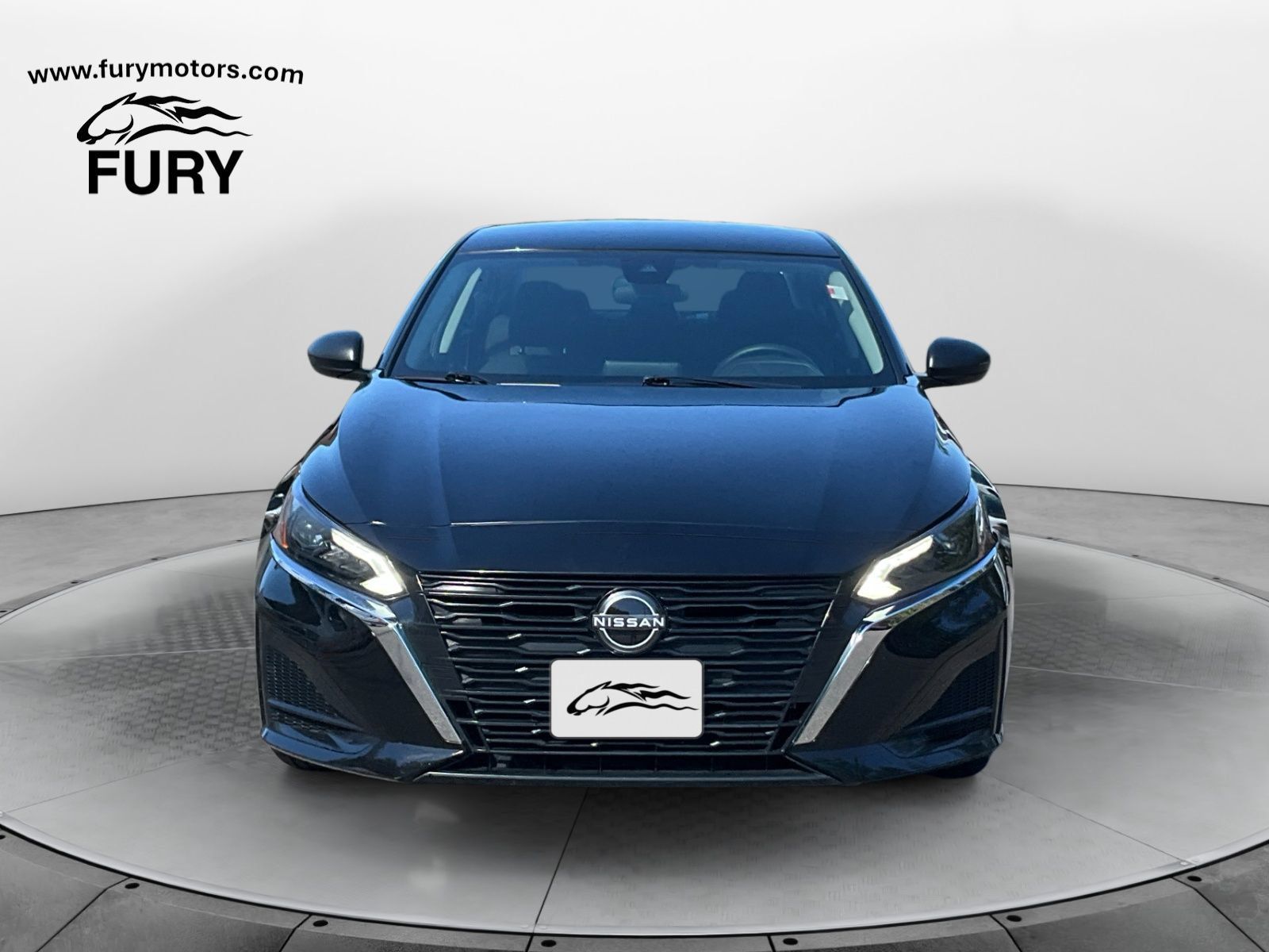 Used 2025 Nissan Altima 2.5 SV FWD image 9