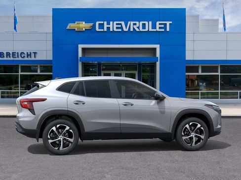New 2026 Chevrolet Trax RS w/ Driver Confidence Package FWD image 29