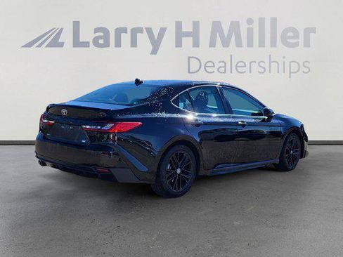 Certified 2025 Toyota Camry SE image 5