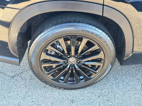 Used 2023 Toyota Highlander XSE image 42