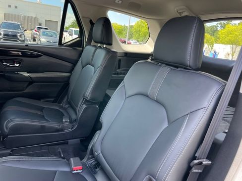 Certified 2025 Honda Pilot EX-L image 40