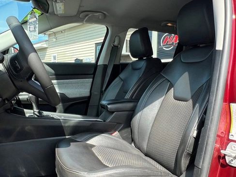 Used 2022 Jeep Compass Latitude image 11