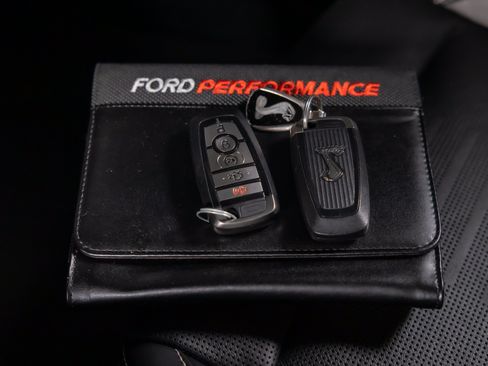 Used 2020 Ford Mustang Shelby GT500 w/ Technology Package RWD image 39