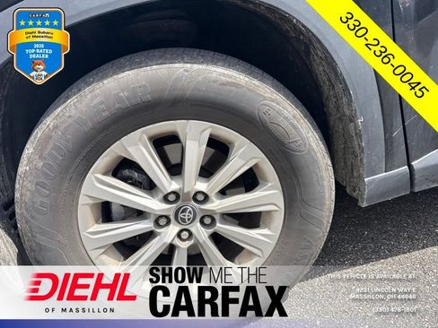 Used 2025 Toyota Grand Highlander AWD image 9